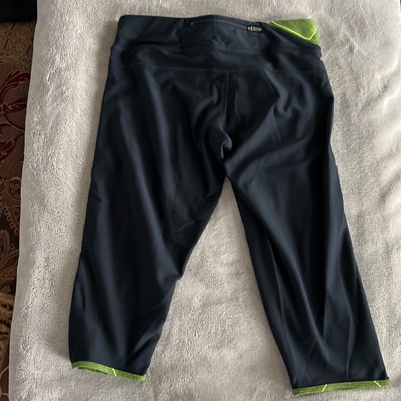 NIKE DRI-FIT LEGGINGS SIZE SMALL - Picture 2 of 6